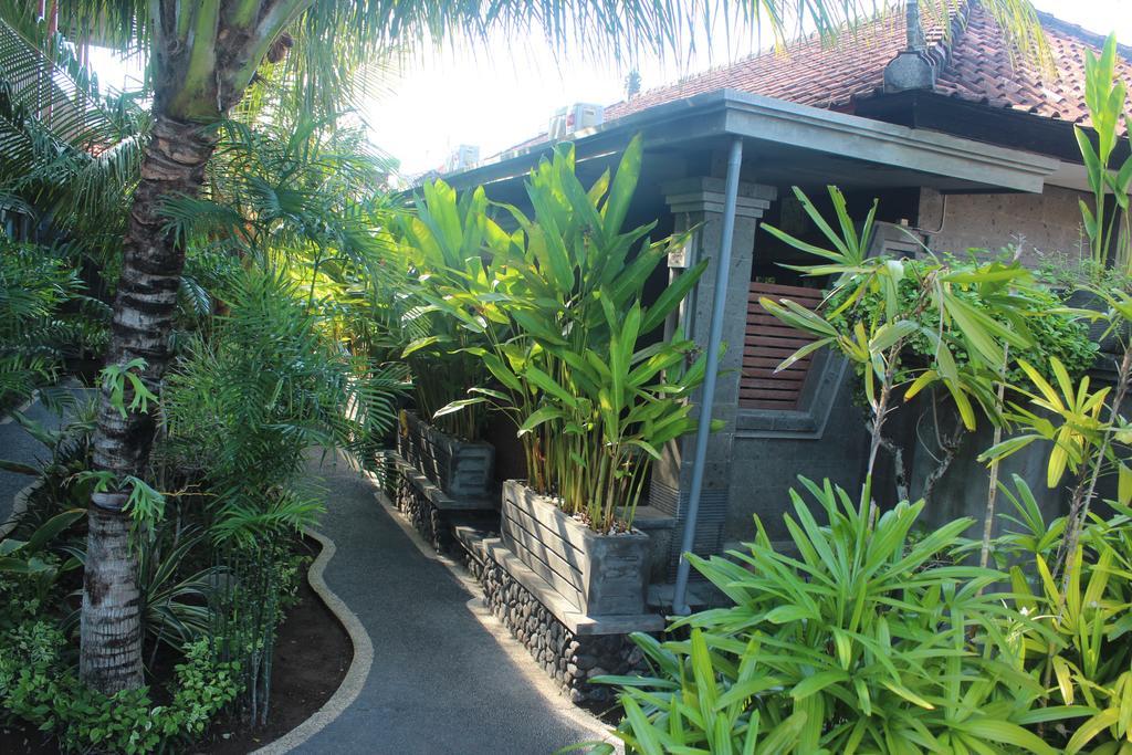 Letos Kubu Homestay Kuta  Exterior photo